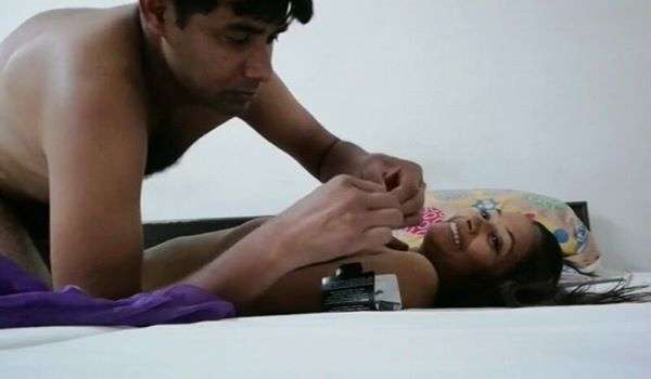 Condom Lagake Ke Chudai Ki