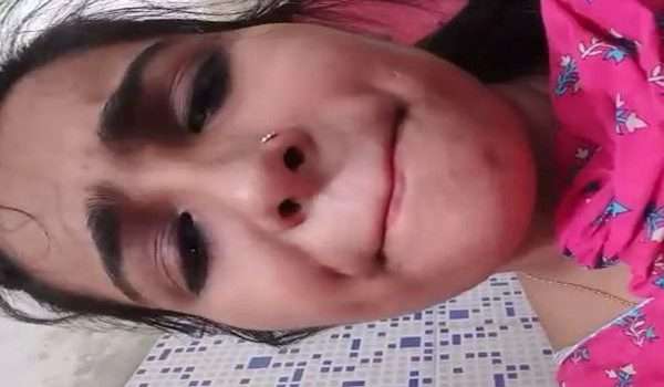 Super Horny Girl Bathroom Me Chuchi Aur Chut Dikhate Hue