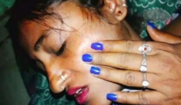 Raat Ko Sabke Sone Ke Baad Biwi Ki Chudai – Hot Secret Night Sex