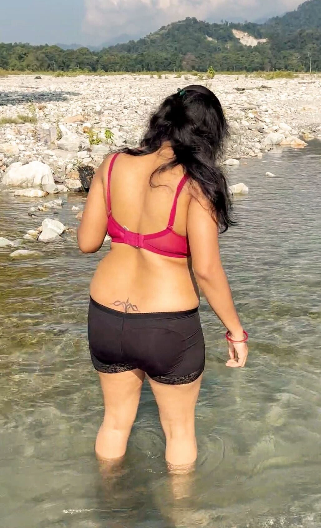 Outdoor Dare In Nature – Hot Desi Girl Public Risky Fuck