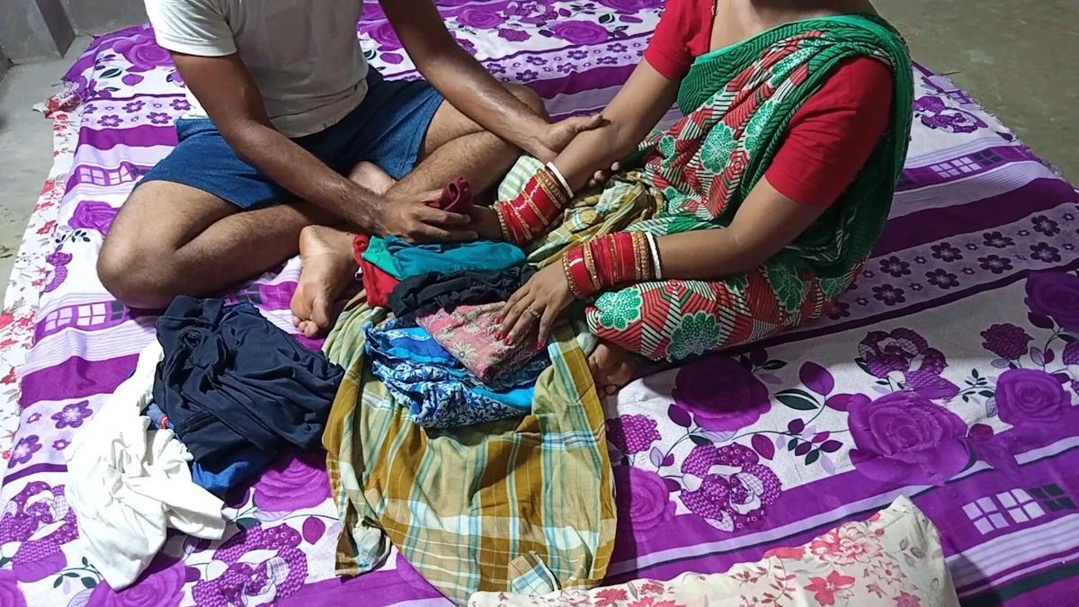 Morning Me Kapde Bechne Wali Garib Ladki Ko Pese Dekar Choda