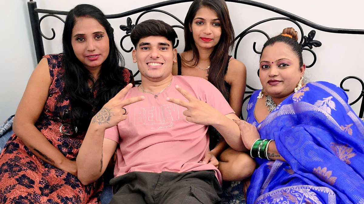 Desi Girlfriend Call His Boyfriend to Enjoy Sex with Her Friends Full Hardcore One Men Fucking Three Women Foursome Video