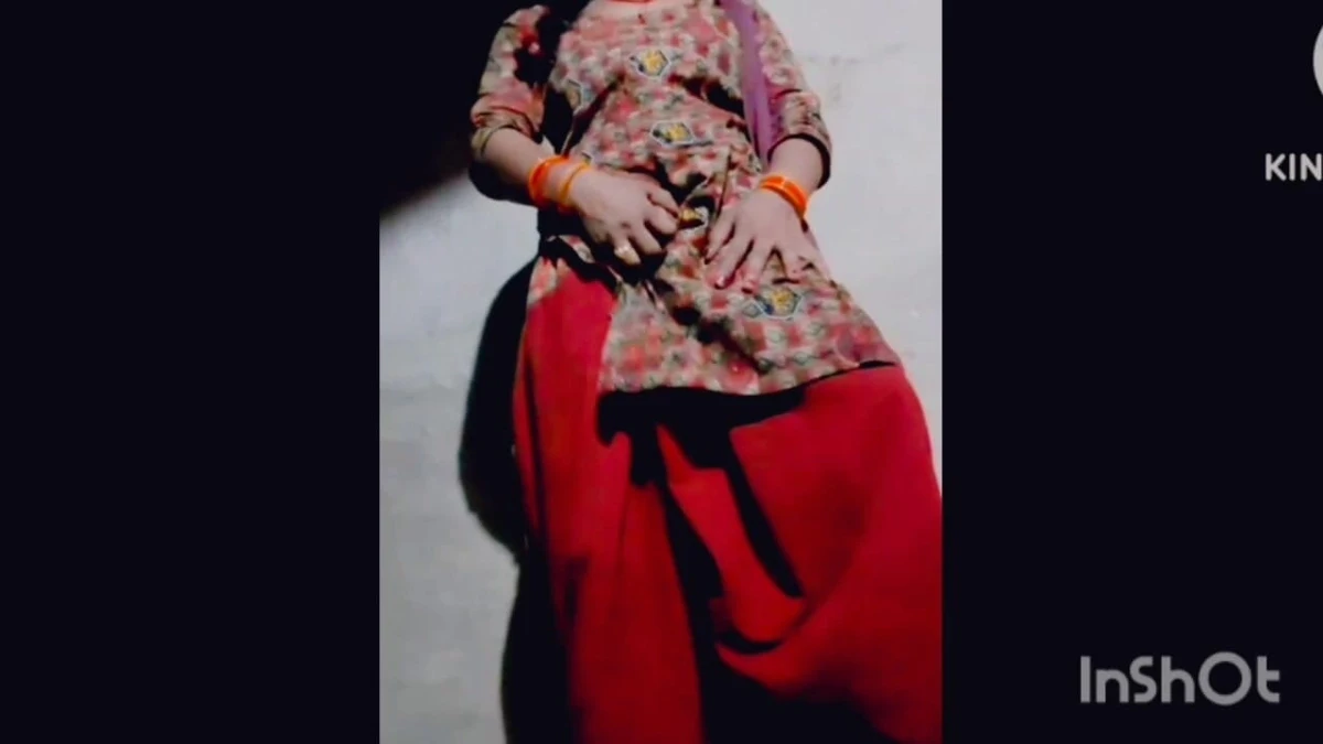 Hot Desi Girl Masturbates