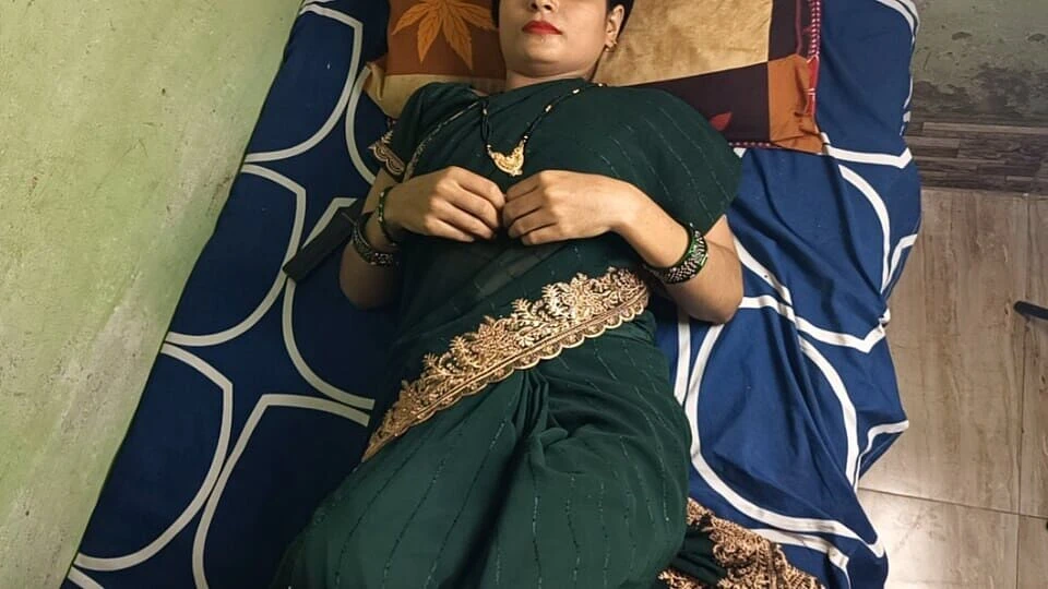 Village Wife Ne Bola Husband Nahi Chod Pata