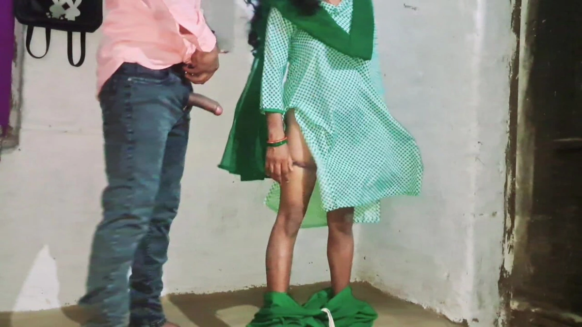 Indian Boy Lifts Desi GF For Hard Doggy Style Fuck