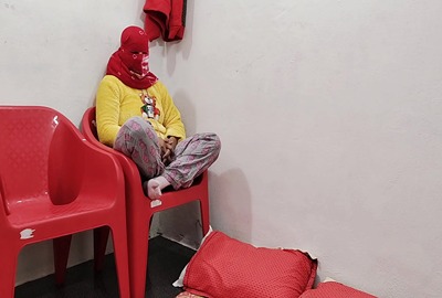 A BF drills his busty GF’s ass in the Bangla blue film