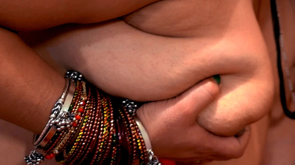 A desi wife had wild sex with her husband’s boss to please him for promotion