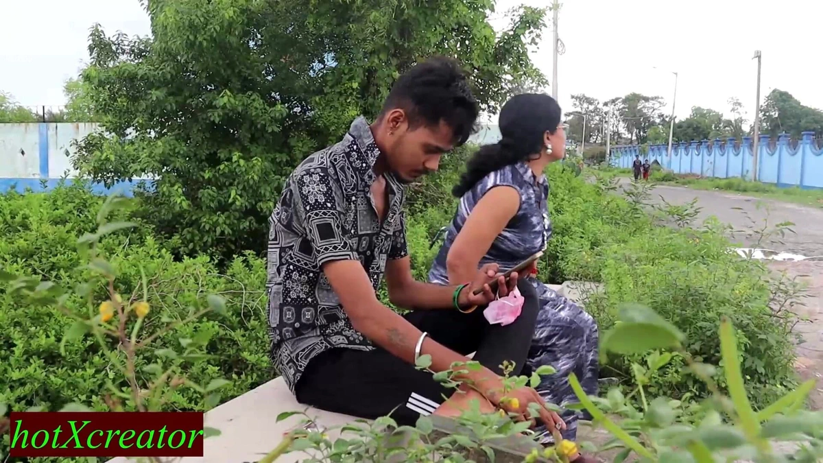 Indian Unknown Bhabhi Sex with College Boy! Desi Hot Sex