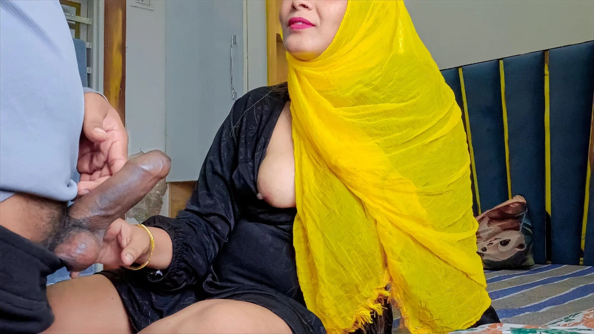 Indian Hijabi (ammi Jaan) Stepmother Hard Fucked