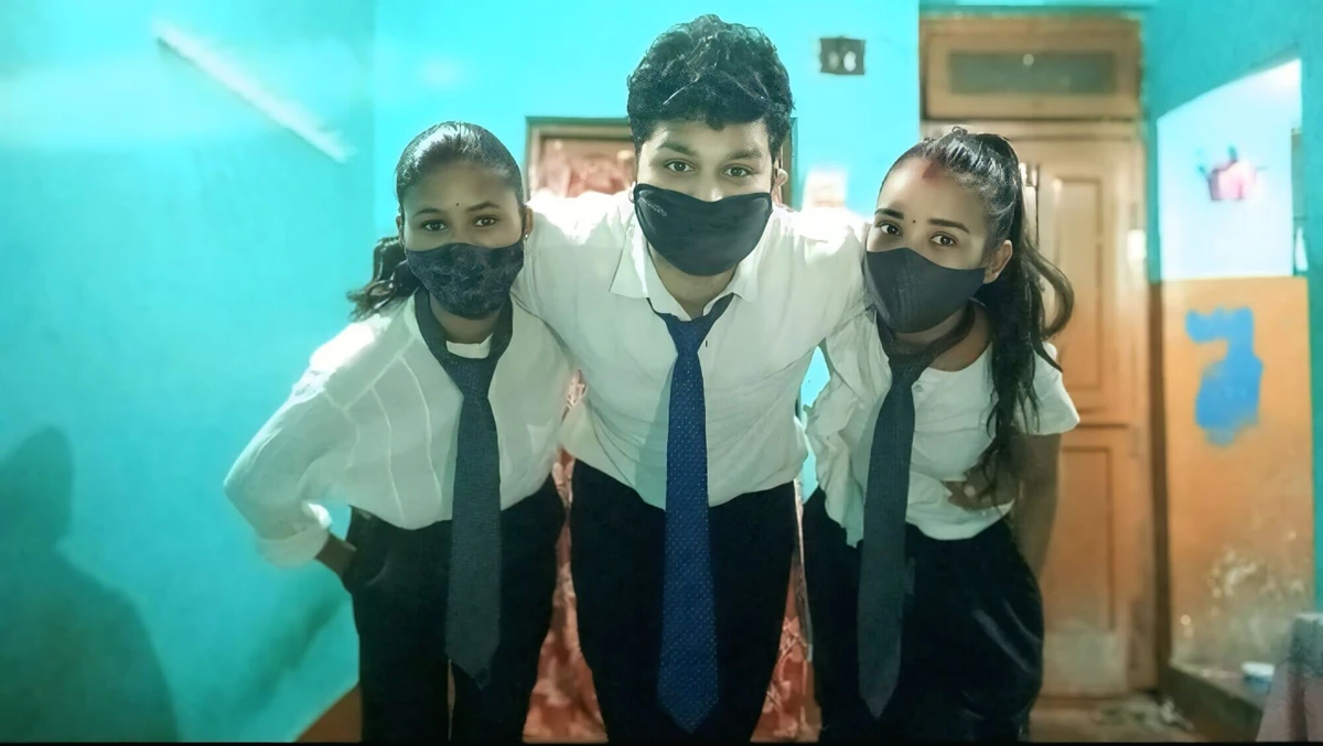 Desi College Girls Friends Threesome