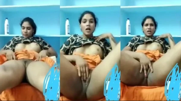 Horny Marathi Bhabhi fingered her pussy