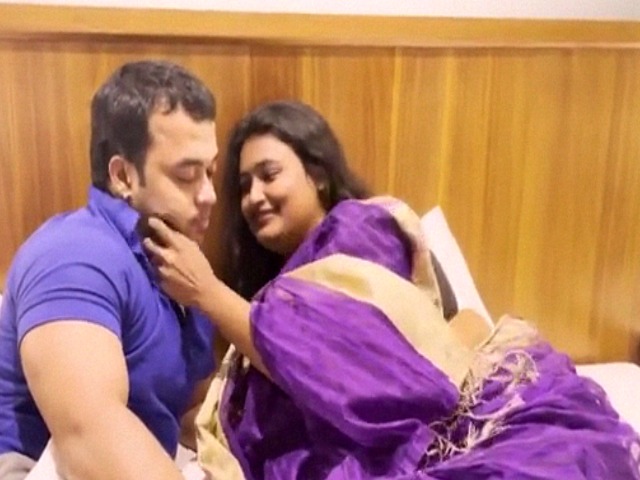 Indian HD XXX Porn Movie – Cycle