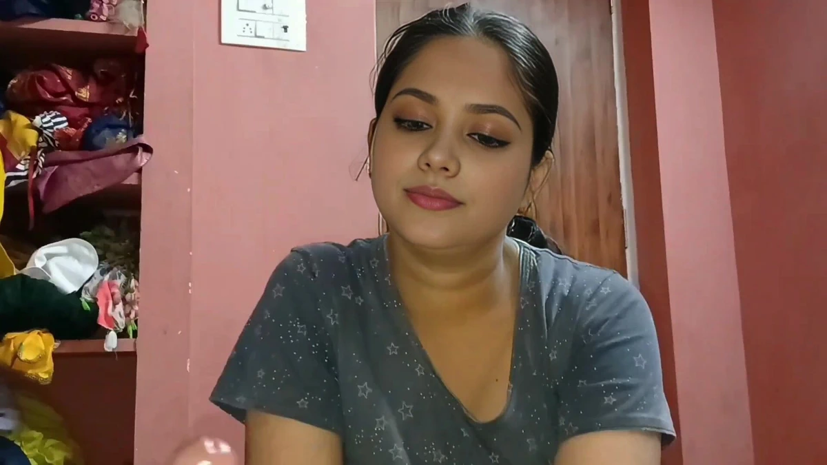 Indian Beautiful Wife Calm Angry Husband with Massage