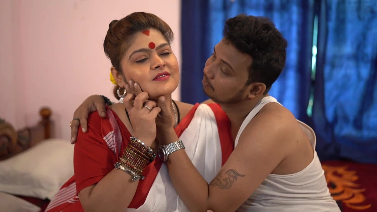 Bengali Look Hot and Sexy – Desi Bengali Girl Video