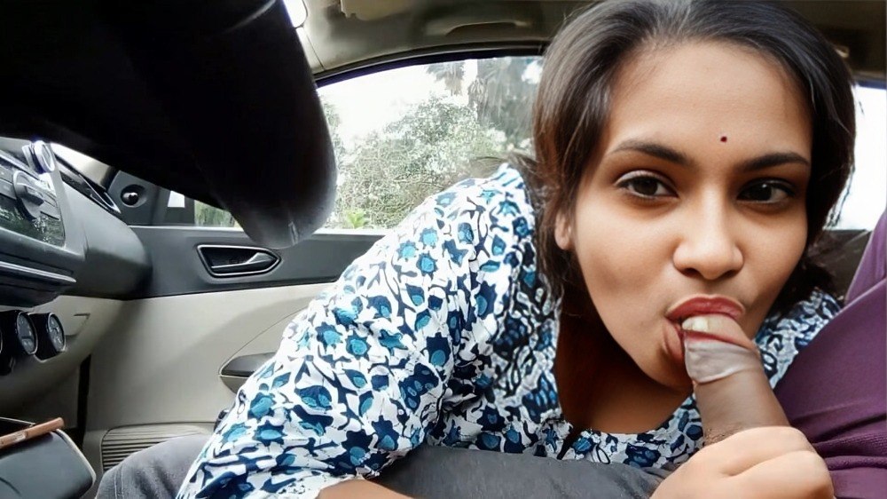 Desi Girlfriend Fucked by Giving Birthday Gift