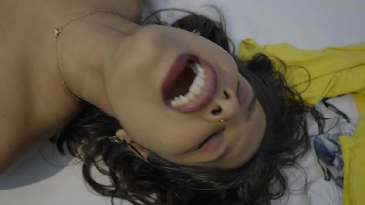 Honey Girl Has Sex With Hot Guy On First Meeting