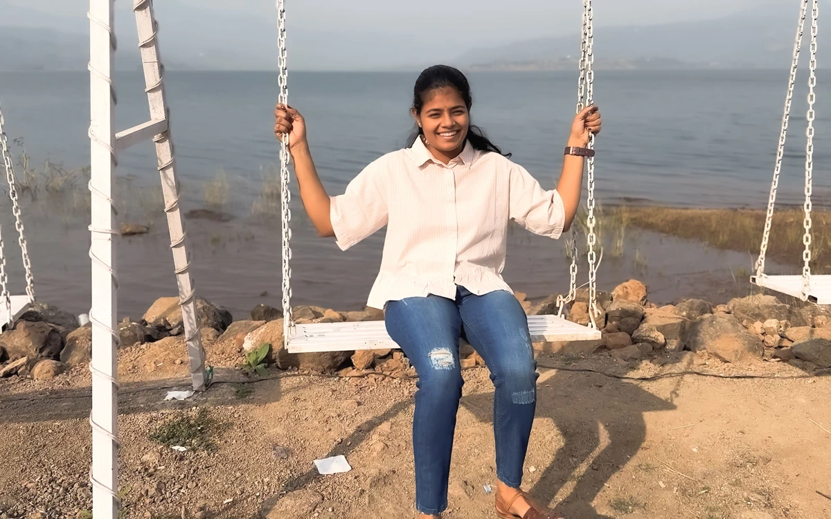 Komal Cheats Husband On Vacation With Neighbor