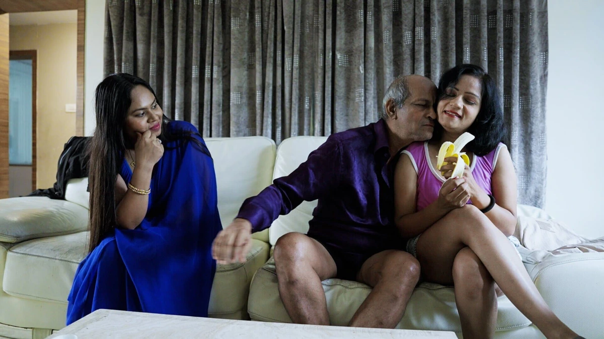 Old Stepfather in Law Hardcore Sex with Her 2 Step Daughter Thresome