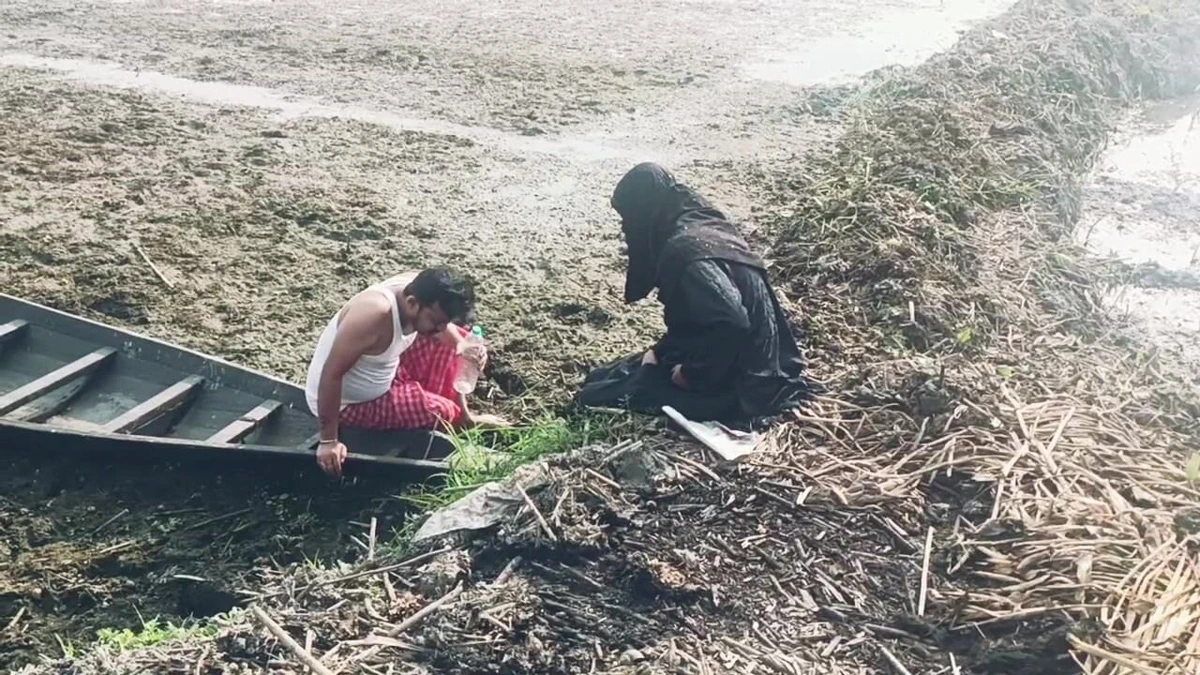 Poor Village Chacha Chachi Sex at Boss House – Desi Hardcore Chudai