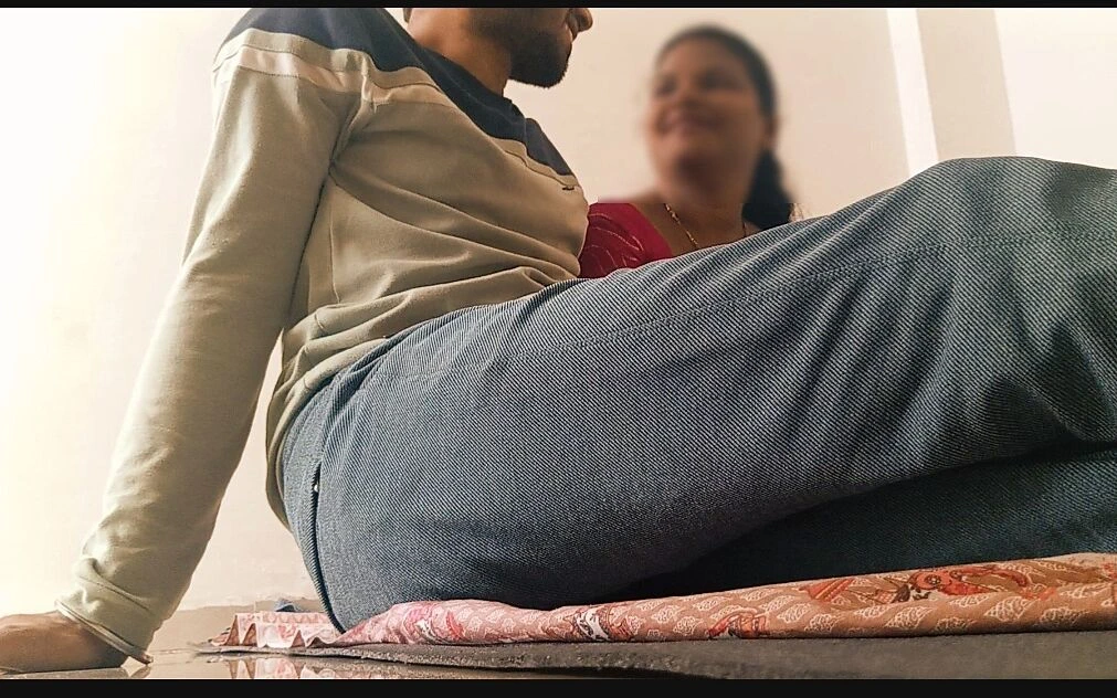 Bigg Ass Desi Hot Bhabhi Fucked by Lover. Indian Stepaunty Sex in Saree