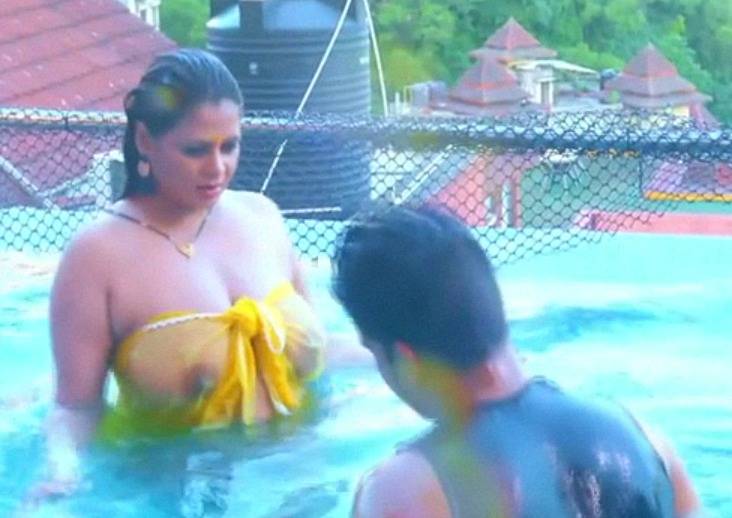 Peeping Tom – Sexy Hindi Movies – Episode 3