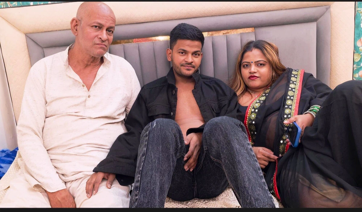 Old Man Hard Threesome With Desi Bhabhi And Young Girl