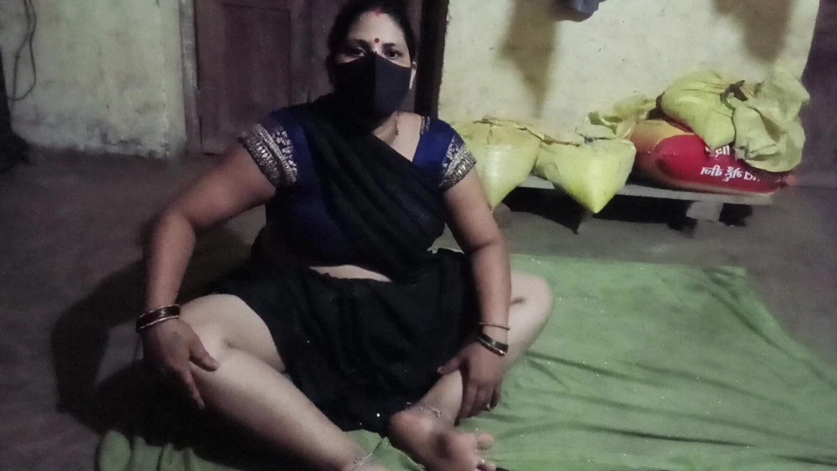 Desi Bhabhi Nude Pussy Foreplay Part 1 – Bhabhi Ki Chut Mein Ungliyan