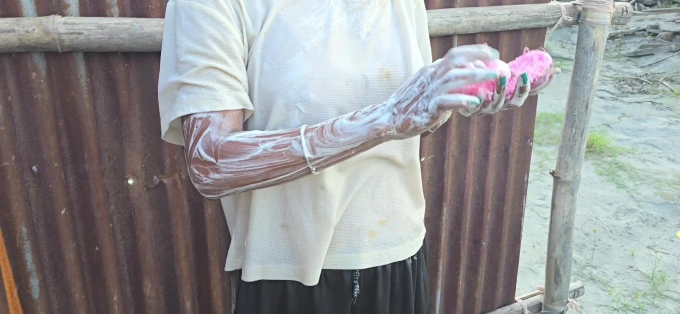 Indian XXX Bathing Video – Hot Desi Nude Shower