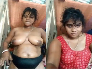 Horny Bhabhi Shows Her Big Boobs and Pussy
