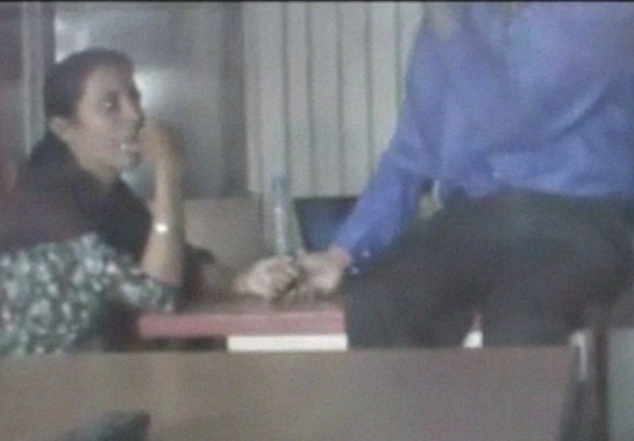 Desi Secretary Giving Blowjob to Boss – Office porn videos