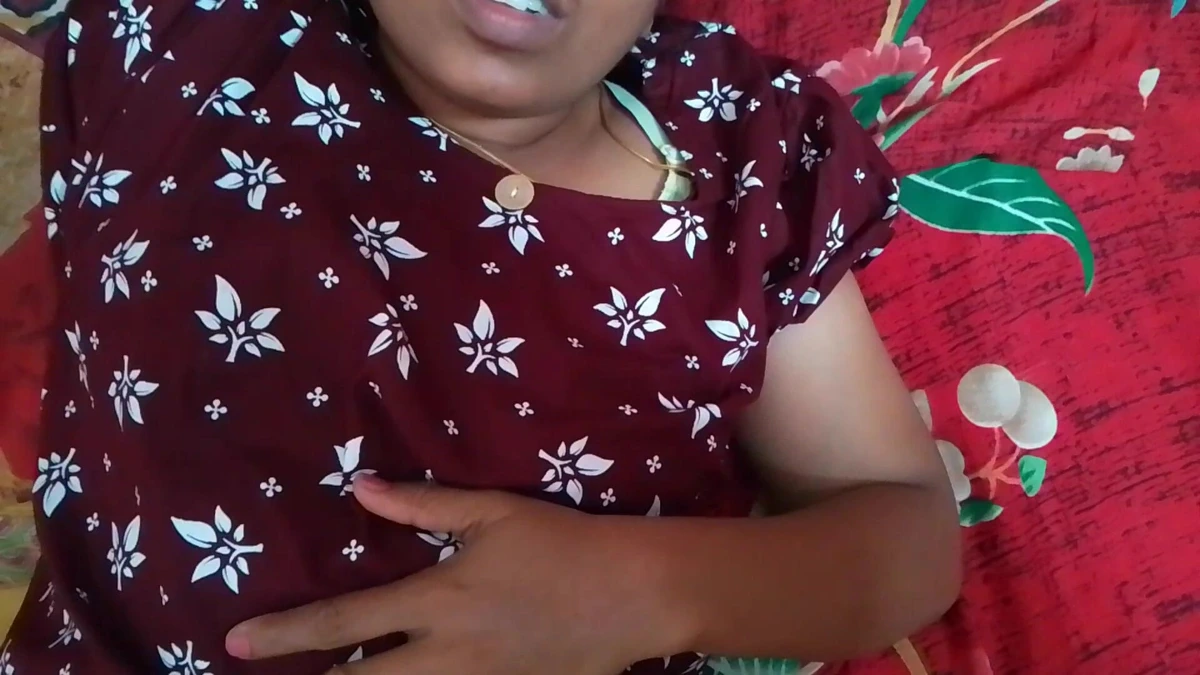 Tamil Village Girl Puts Her Husband’s Penis in Her Mouth and Gives Him Pleasure