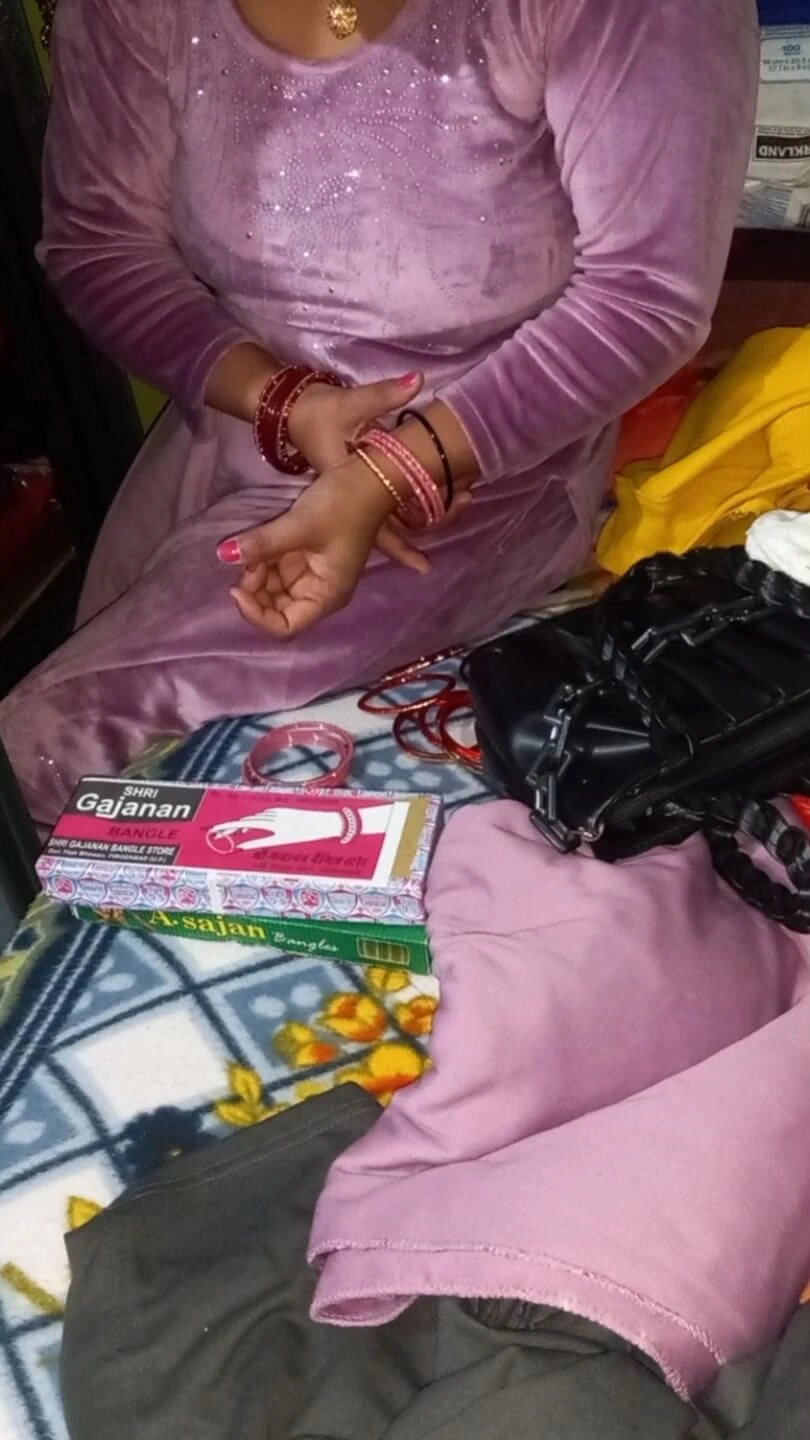 Panjabi Bhabhi Having Change Her Dress.